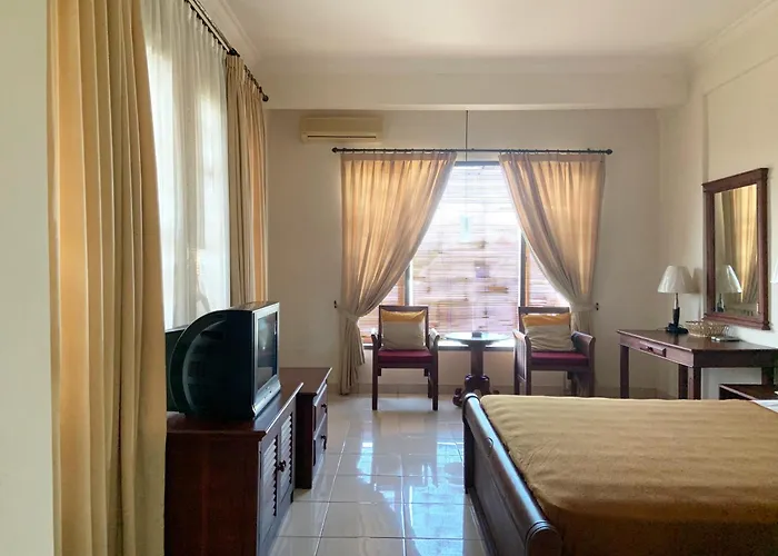 Hotel Nirwana 2*