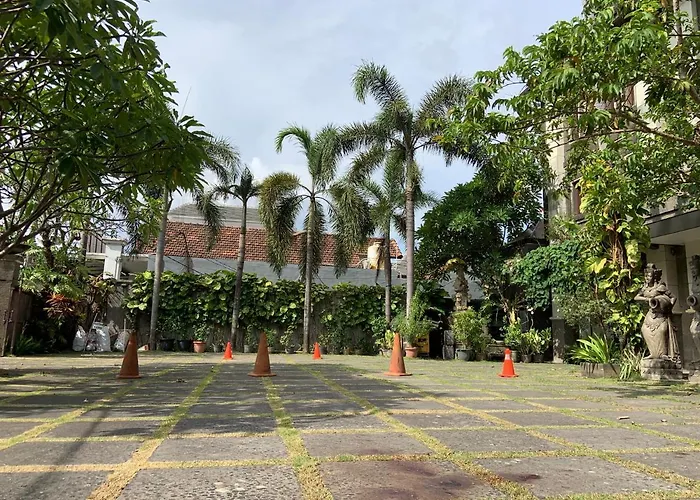 Nirwana Hotel 2*